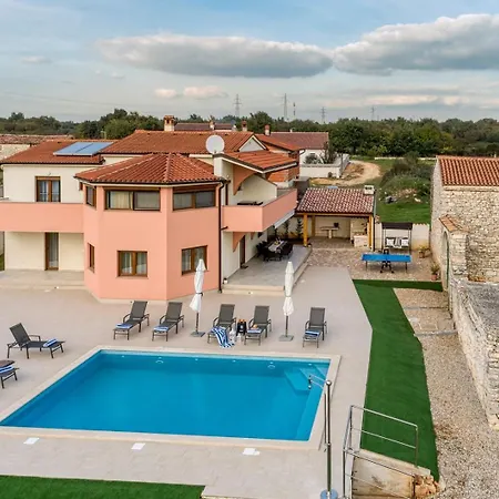 Вилла Sara&toni *